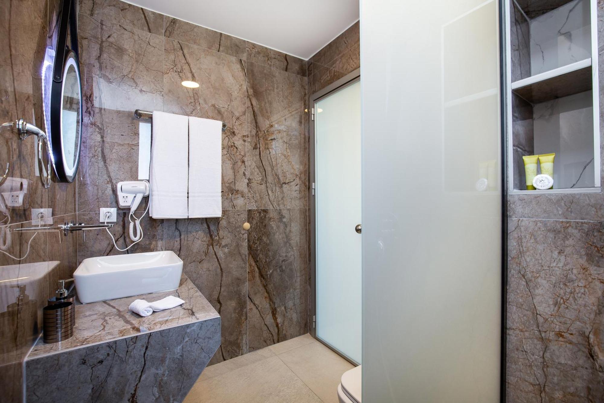 לימנריה Vlashi Apartments מראה חיצוני תמונה